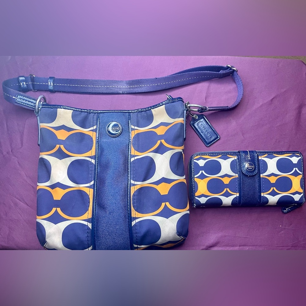 Coach Signature Logo Yellow Navy F23920 Authentic and Matching wallet.